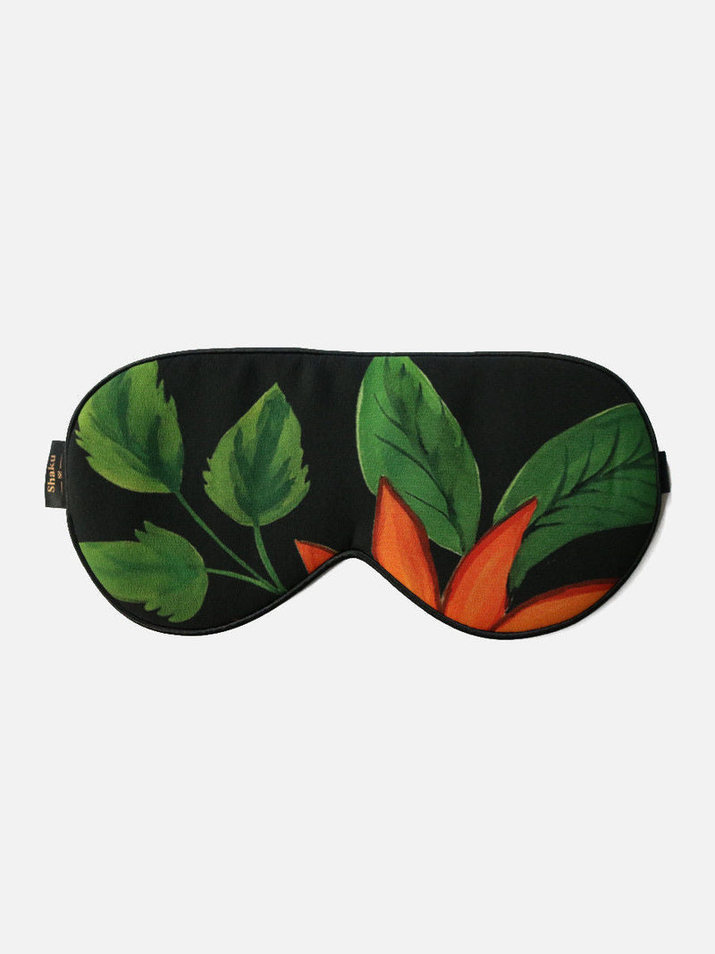 Sleep mask with clementine leavess
